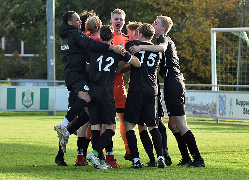 Dokkum verslaat HJSC, na strafschoppen